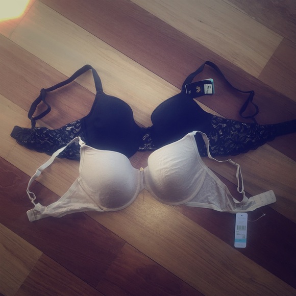 Bras - Picture 1 of 5